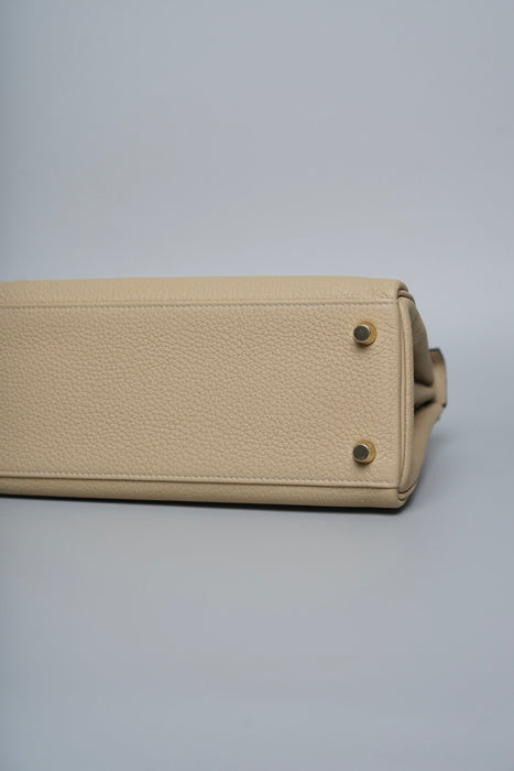 Hermes Kelly 25 in Trench Togo Permabrass (Brand New)