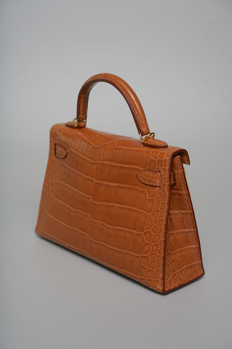 Hermes Kelly 20 in Gold Matte Alligator Ghw (Brand New)