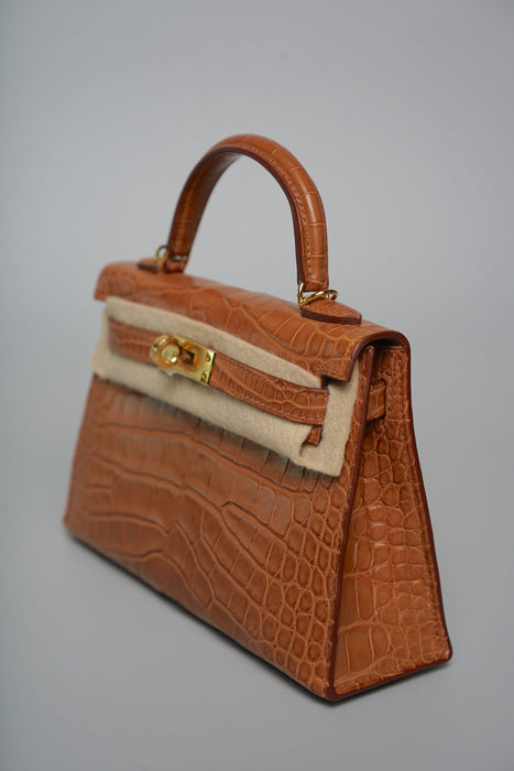 Hermes Kelly 20 in Gold Matte Alligator Ghw (Brand New)