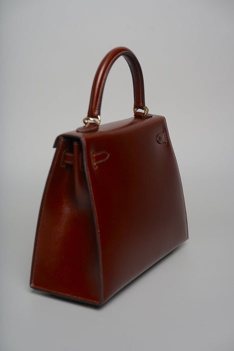 Hermes Kelly 25 in Terre Box Permabrass (Brand New)