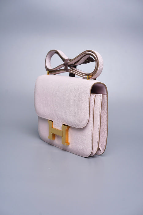 Hermes Constance 18 in Mauve Pale Chevre Rghw