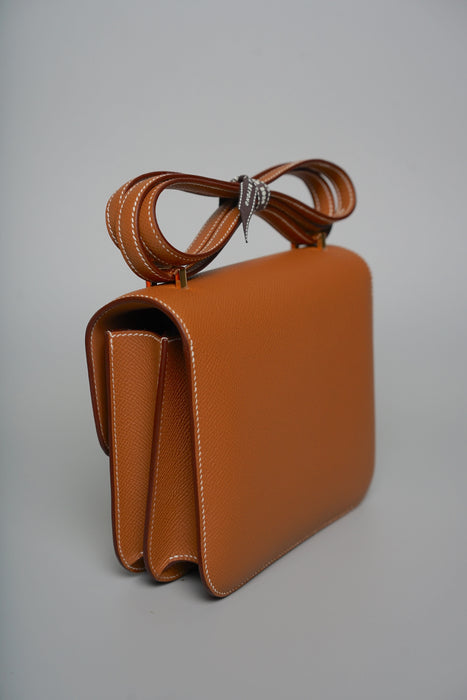 Hermes Constance 18 in Gold Epsom Ghw (Brand New)