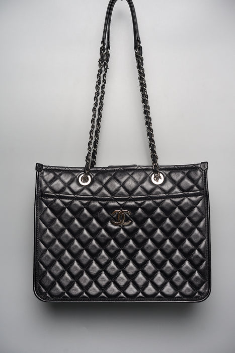 Chanel Black Distressed Calfskin Tote in Shw