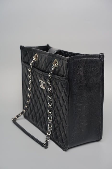 Chanel Black Distressed Calfskin Tote in Shw