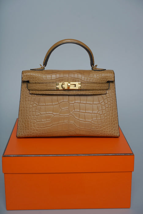 Hermes Kelly 20 in Kraft Matte Alligator Ghw (Brand New)