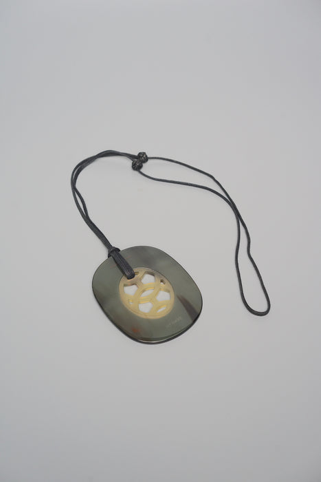 Hermes Lift Pendant in Natural Buffalo Horn