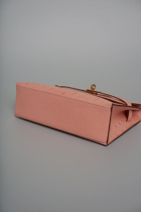 Hermes Kelly Pochette in Terre Cutie Ostrich Ghw