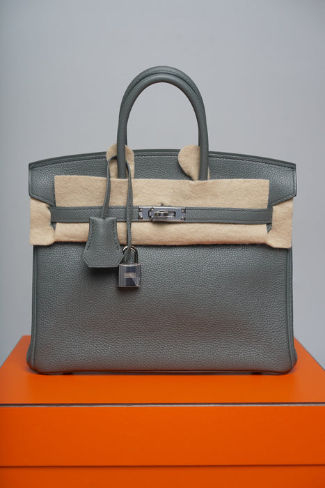 Hermes Birkin 25 in Vert Amande Togo Phw