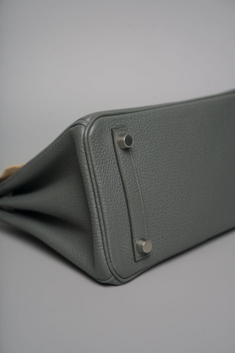 Hermes Birkin 25 in Vert Amande Togo Phw
