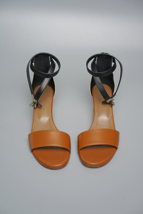 Hermes Manege Sandals in Natural/Blanc/Noir Phw Size 36