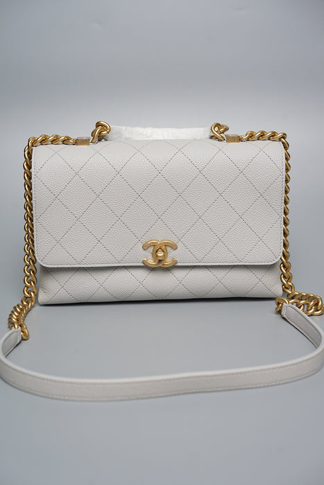 Chanel Chic Affinity Flap in Grey Caviar Ghw