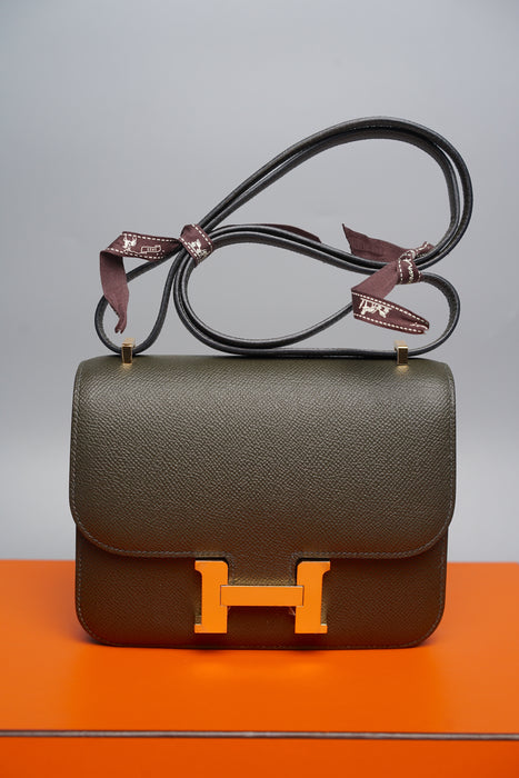 Hermes Constance 18 in Vert De Gris Ghw