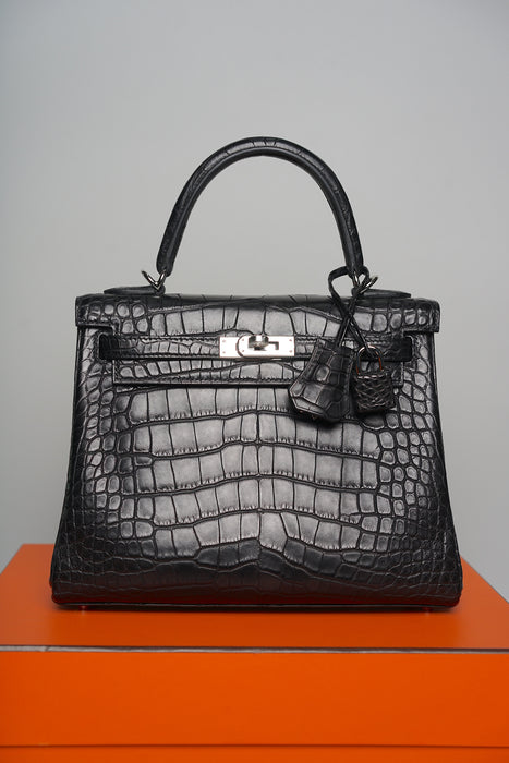 Hermes Kelly 25 in Black Matte Phw (Brand New)