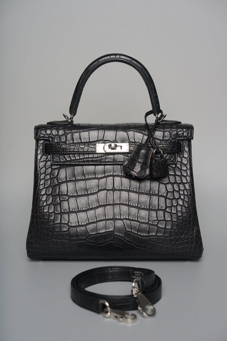 Hermes Kelly 25 in Black Matte Phw (Brand New)