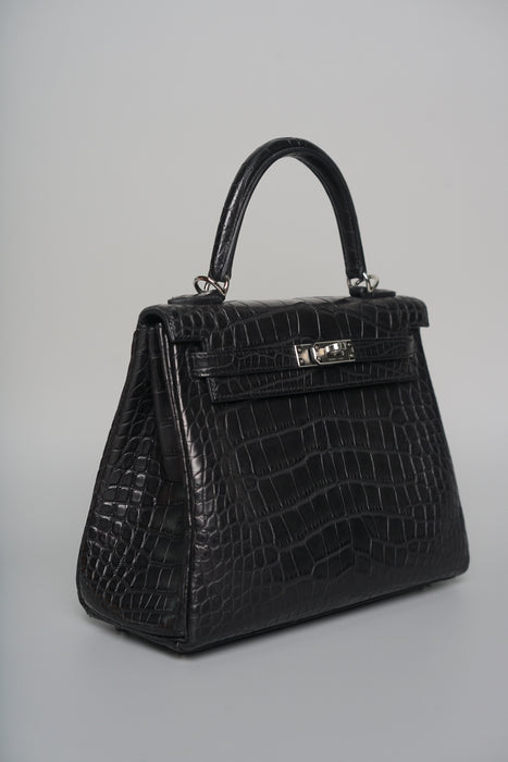 Hermes Kelly 25 in Black Matte Phw (Brand New)