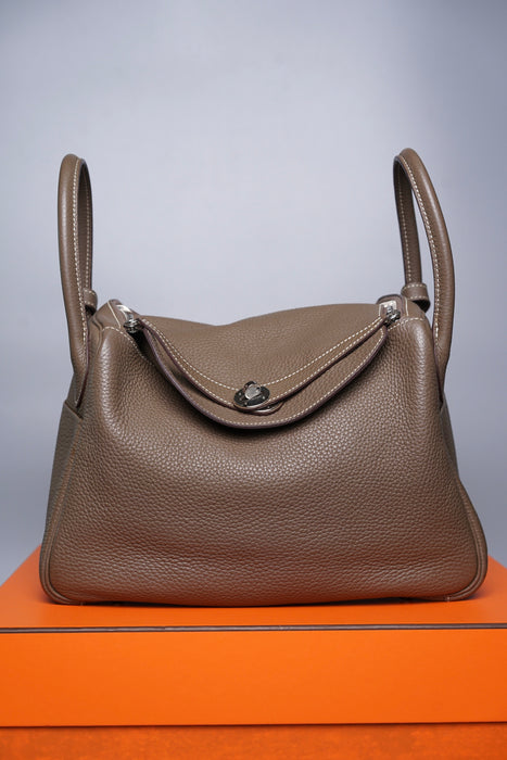 Hermes Lindy 30 in Etoupe Phw