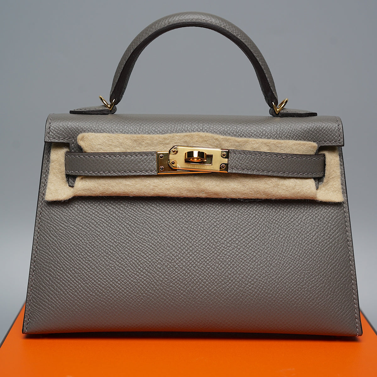 HERMES エルメス ゴールド × グレー インテリア Hermes Kelly 20 in Gris Meyer Ghw– ORANGEPORTER