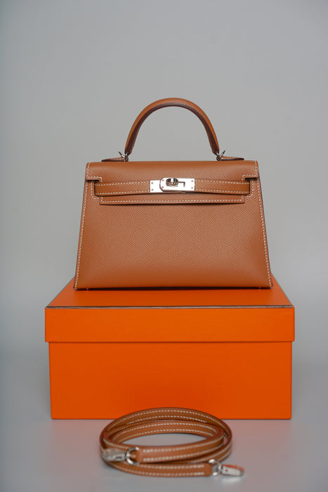 Hermes Kelly 20 in Gold Epsom Phw