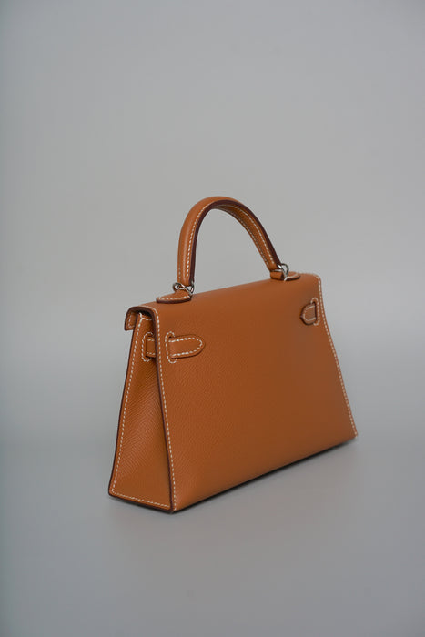 Hermes Kelly 20 in Gold Epsom Phw