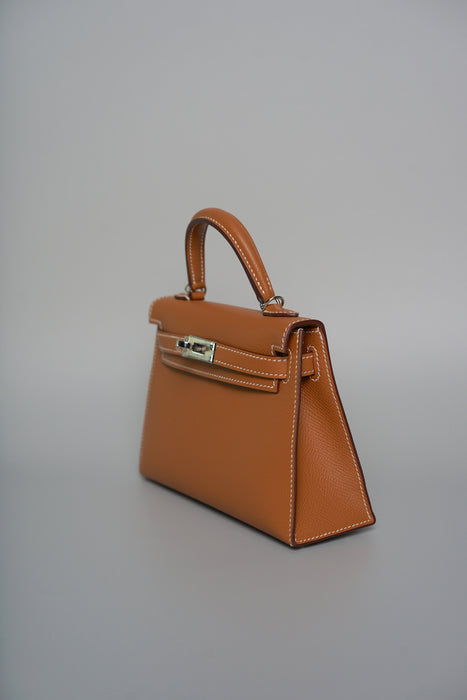 Hermes Kelly 20 in Gold Epsom Phw