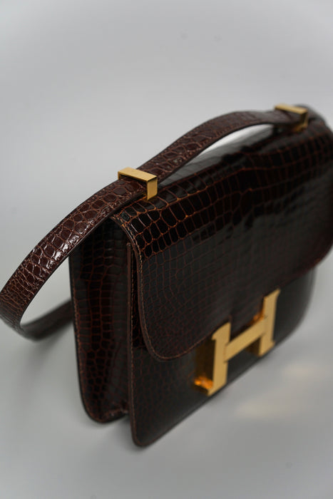 Hermes Constance 23 in Vintage Brown Porosus Shiny Croc Ghw