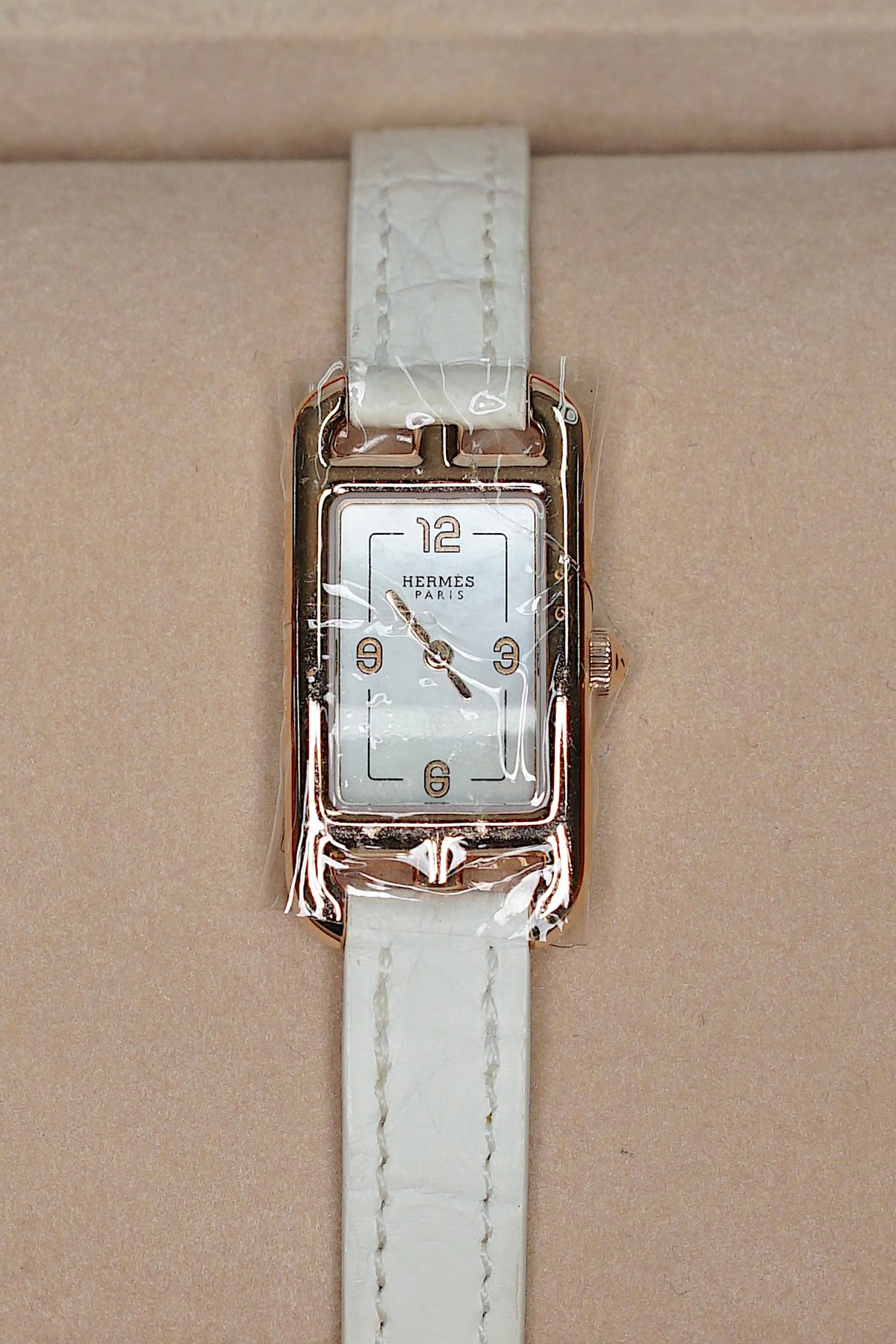 Hermes Nantucket 29MM Matte Croc Watch (Brand New)– ORANGEPORTER display picture 1