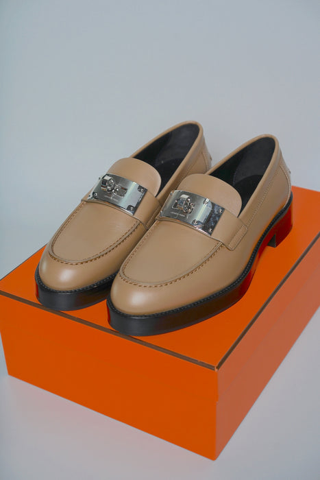 Hermes Paris Loafers in Etoupe Size 38.5 (Brand new)