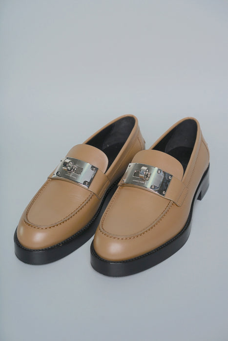 Hermes Paris Loafers in Etoupe Size 38.5 (Brand new)