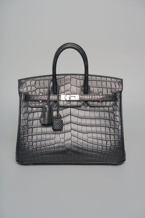 Hermes Birkin 25 in Black matte niloticus Phw (Brand New)