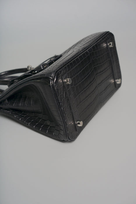 Hermes Birkin 25 in Black matte niloticus Phw (Brand New)
