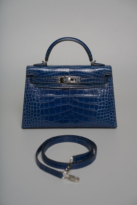 Hermes Kelly 20 in Blue sapphir shiny alligator Phw