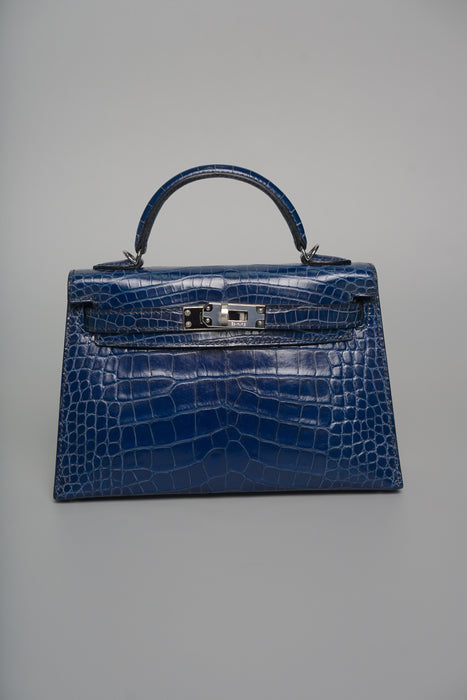 Hermes Kelly 20 in Blue sapphir shiny alligator Phw