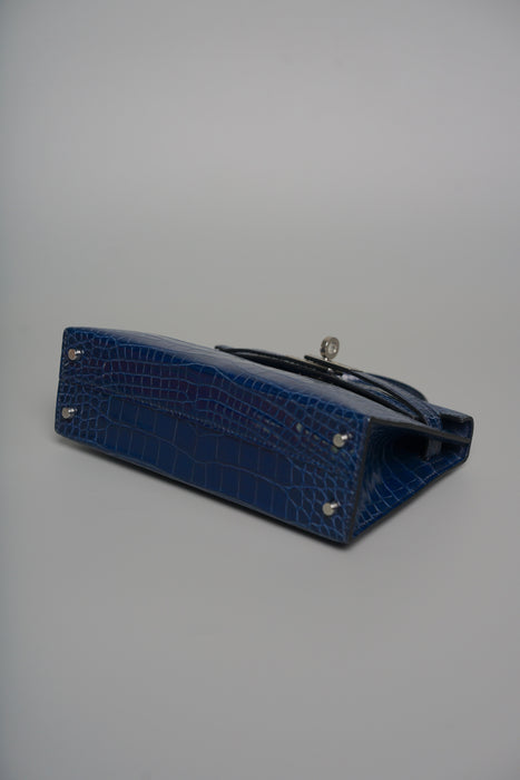 Hermes Kelly 20 in Blue sapphir shiny alligator Phw