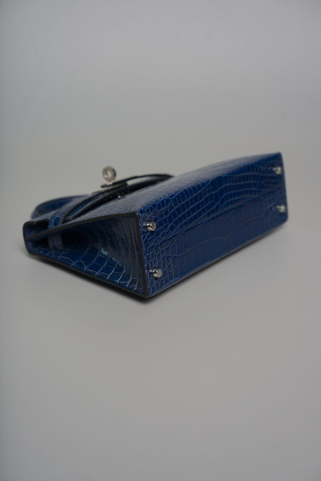 Hermes Kelly 20 in Blue sapphir shiny alligator Phw