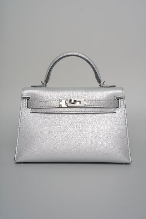 Hermes Kelly 20 in Gris Argente Chevre Phw