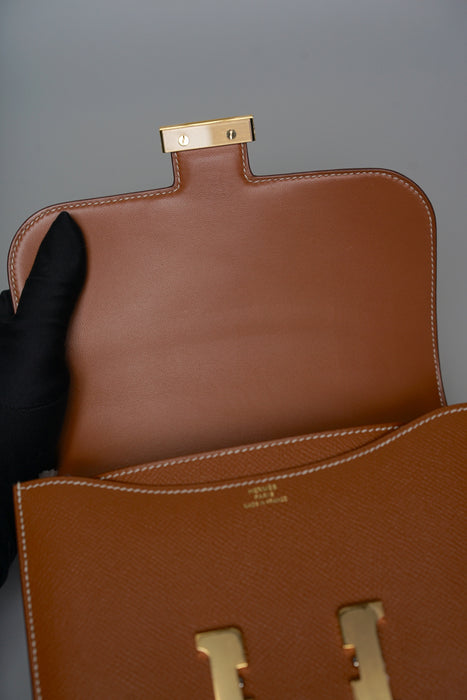 Hermes Constance 18 in Gold Ghw (Brand New)
