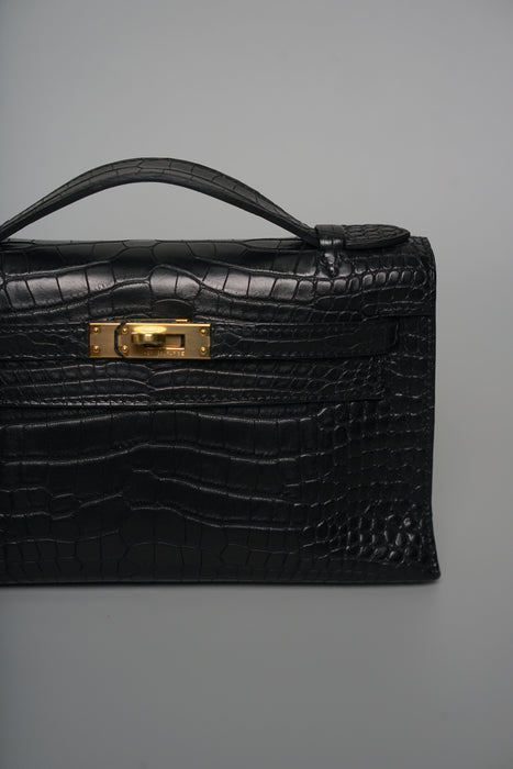 Hermes Kelly Pochette in Noir Matte Alligator Ghw