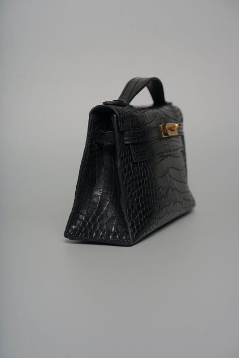 Hermes Kelly Pochette in Noir Matte Alligator Ghw