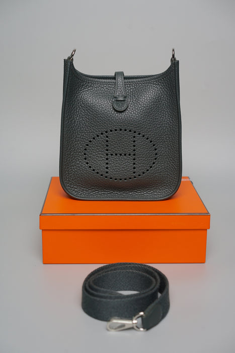 Hermes Mini Evelyne Short in Vert Mangrove Phw