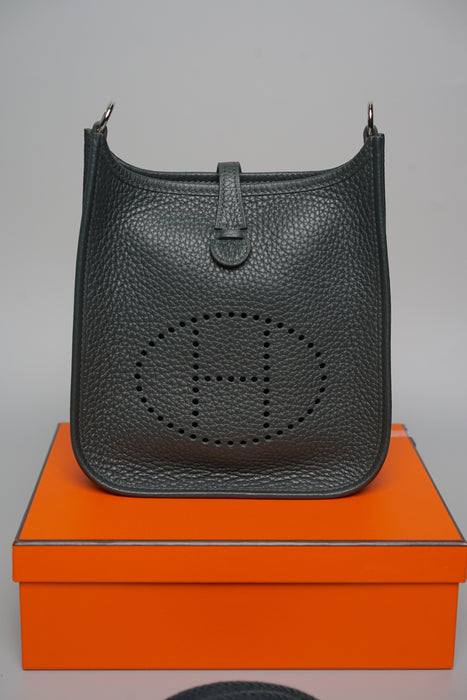 Hermes Mini Evelyne Short in Vert Mangrove Phw