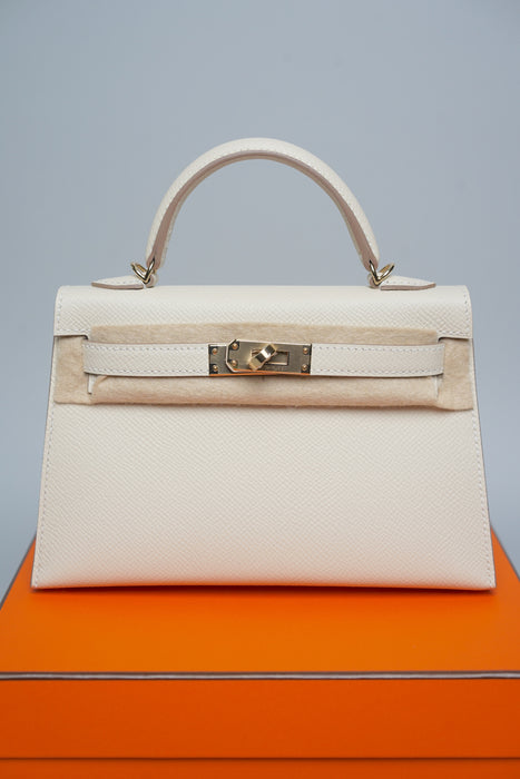 Hermes Kelly 20 in Craie Permabrass (Brand New)