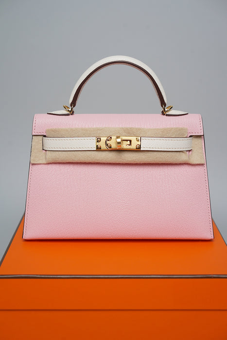 Hermes Kelly 20 Chevre in Rose Sakura/Nata Permabrass (Brand New)