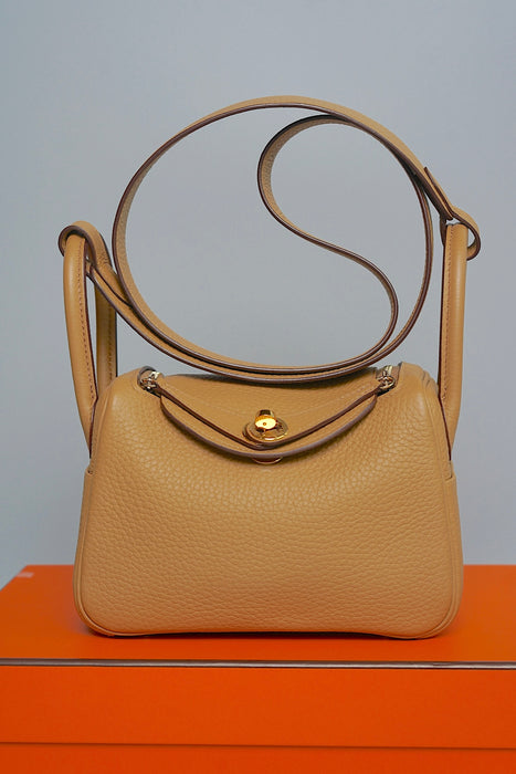 Hermes Mini Lindy in Biscuit Ghw