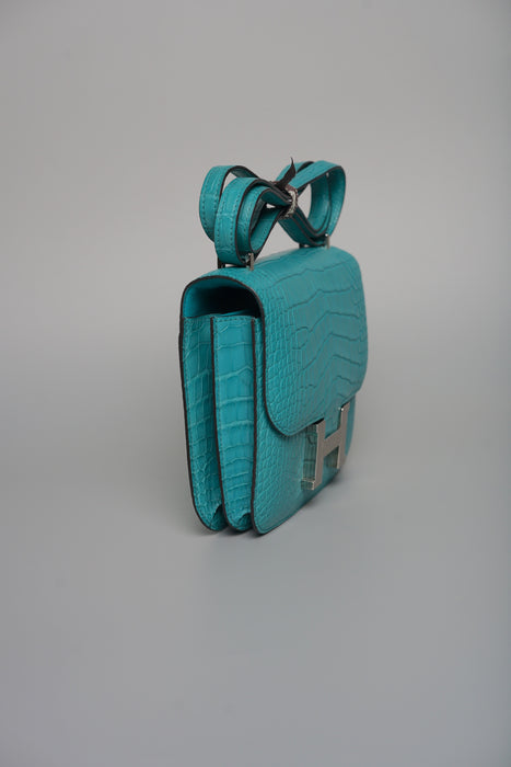 Hermes Constance 18 in Blue Paon Matte Alligator Phw