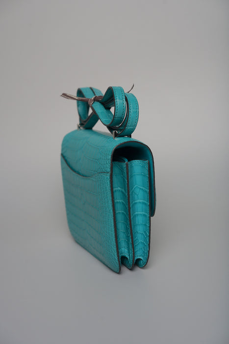 Hermes Constance 18 in Blue Paon Matte Alligator Phw