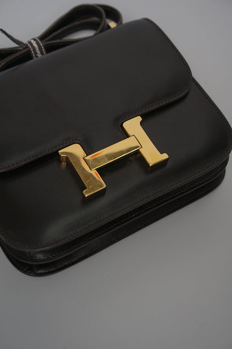 Hermes Constance 18 in Chocolate Ghw