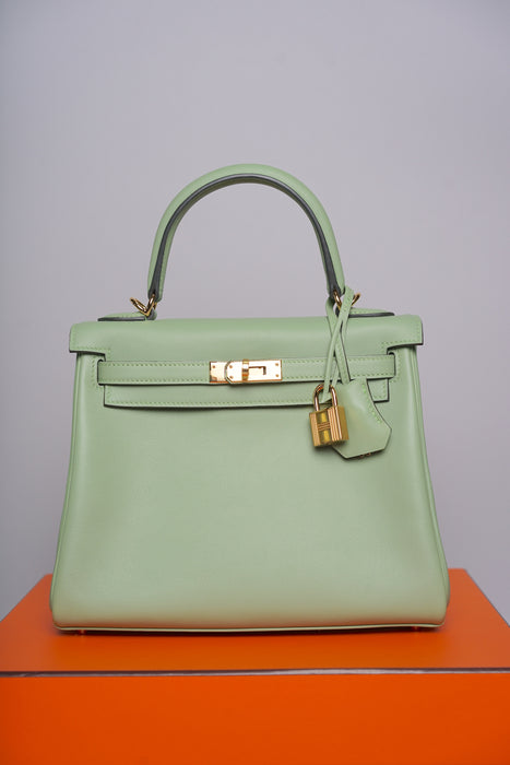 Hermes Kelly 25 in Vert Criquet Swift Ghw (Brand New)