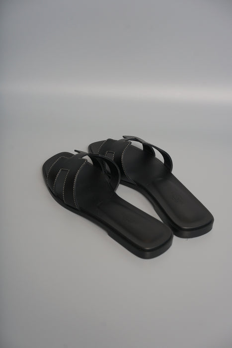 Hermes Oran Sandals in Black Size 38.5 (Brand New)