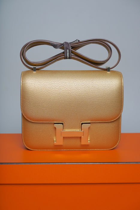 Hermes Constance 18 in Dore Chevre Chamklight Permabrass (Brand New)