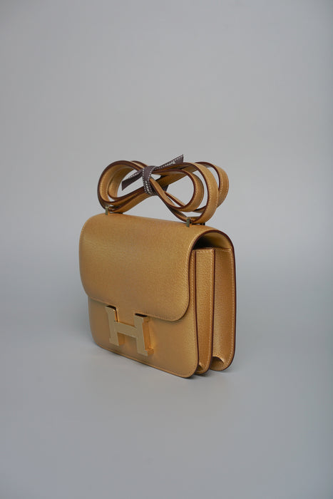 Hermes Constance 18 in Dore Chevre Chamklight Permabrass (Brand New)
